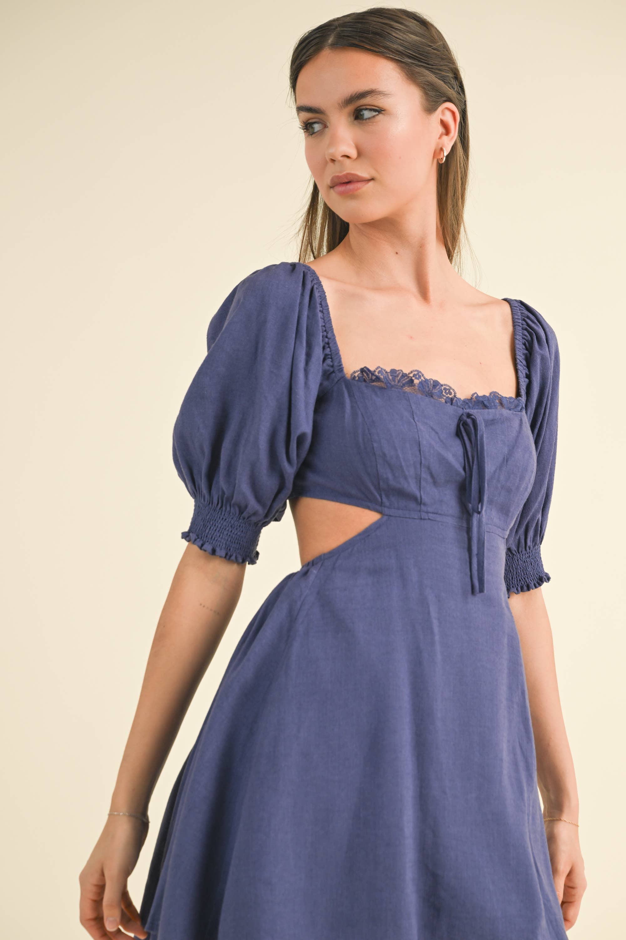 LINEN PUFF SLEEVE DRESS WITH BACK SMOCKING AND CUTOUT