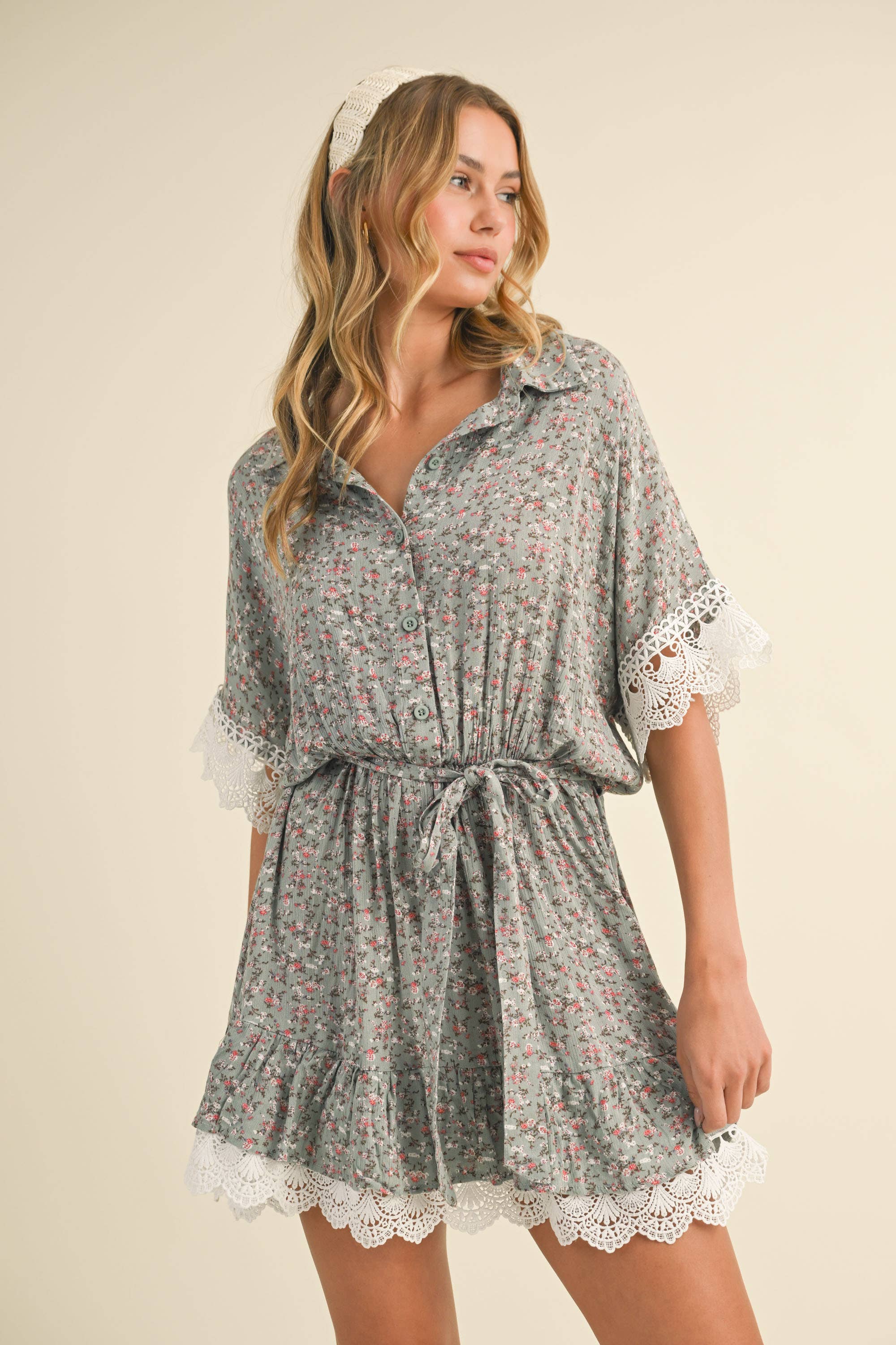 LACE TRIM SHORT SLEEVE COLLARED DRESS