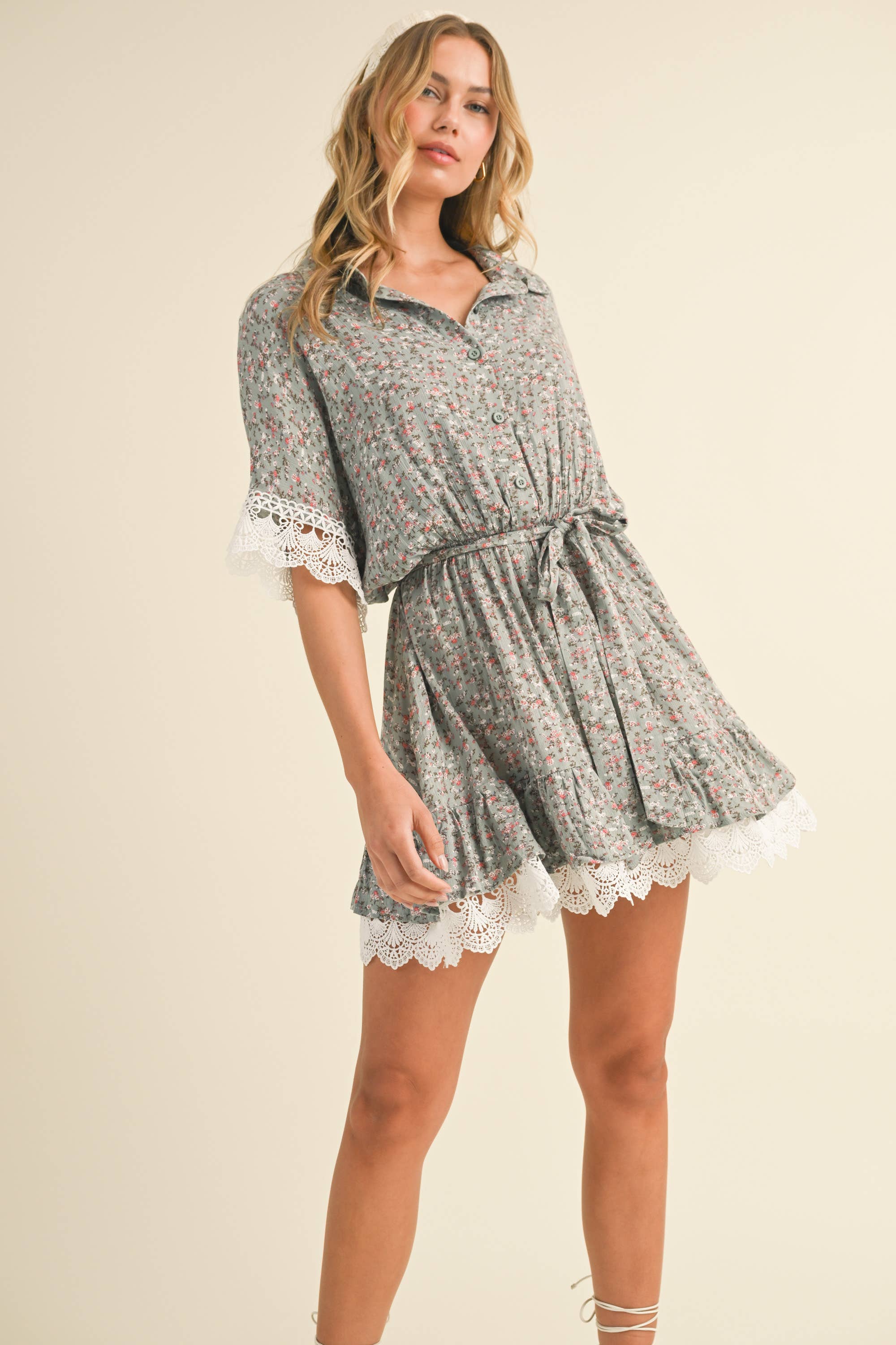 LACE TRIM SHORT SLEEVE COLLARED DRESS
