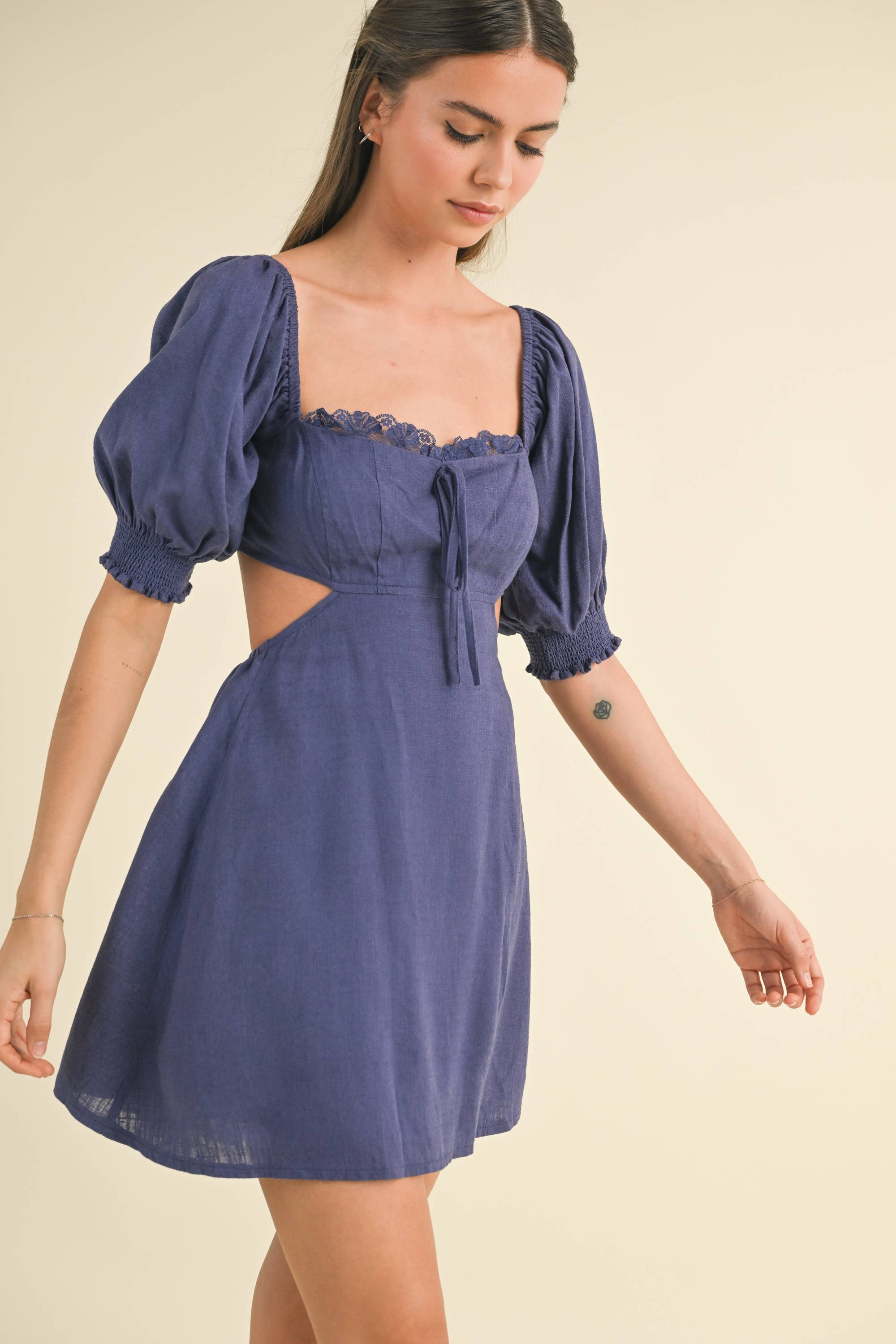 LINEN PUFF SLEEVE DRESS WITH BACK SMOCKING AND CUTOUT