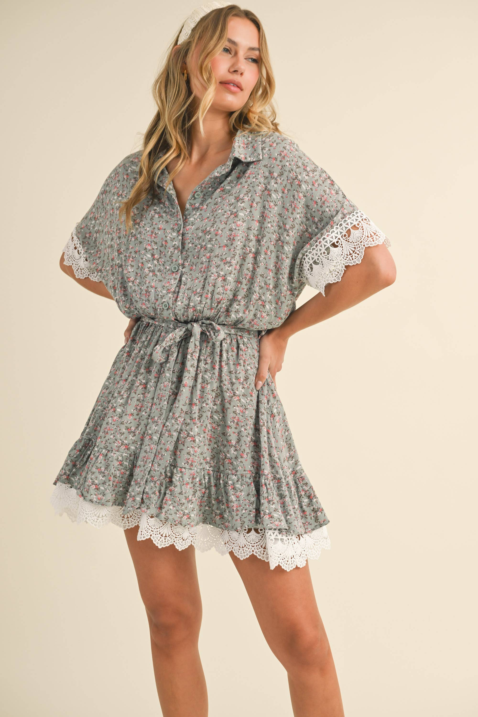 LACE TRIM SHORT SLEEVE COLLARED DRESS